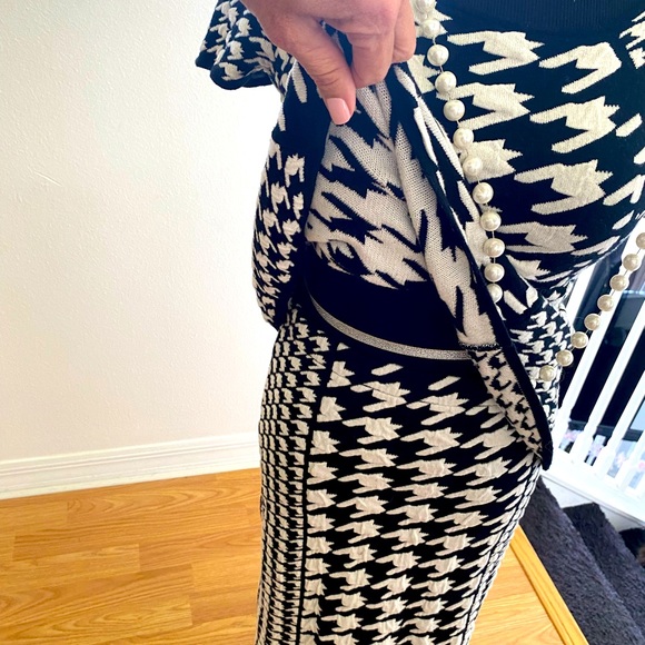 ELLE Peplum sweater top and skirt. - Picture 4 of 4